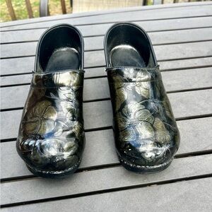 Dansko XP 2.0 Floral Leather Professional Nursing Clogs Comfort Shoes